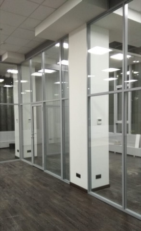 СТЕКЛЯННАЯ ПЕРЕГОРОДКА НА АЛЮМИНИЕВОМ ПРОФИЛЕ, ДВОЙНОЙ ВИТРАЖ СТЕКЛЯННАЯ ПЕРЕГОРОДКА НА АЛЮМИНИЕВОМ ПРОФИЛЕ, ДВОЙНОЙ ВИТРАЖ