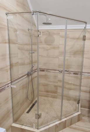 СТЕКЛЯННАЯ ТРАПЕЦИЕВИДНАЯ ДУШЕВАЯ, С РАСПАШНЫМИ ДВЕРЬМИ СТЕКЛЯННАЯ ТРАПЕЦИЕВИДНАЯ ДУШЕВАЯ, С РАСПАШНЫМИ ДВЕРЬМИ