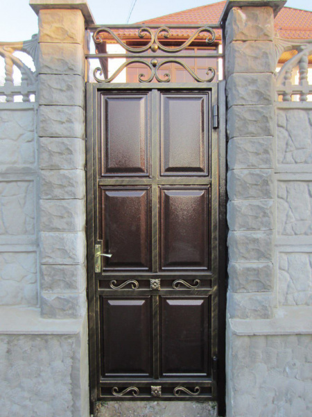 МЕТАЛЛИЧЕСКИЕ ВОРОТА С КАЛИТКОЙ (3,5 м х 2,20 м) (1 м х 2,20 м) МЕТАЛЛИЧЕСКИЕ ВОРОТА С КАЛИТКОЙ (3,5 м х 2,20 м) (1 м х 2,20 м)